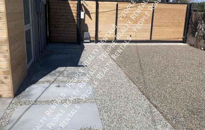 1504 ALTA VIS DR