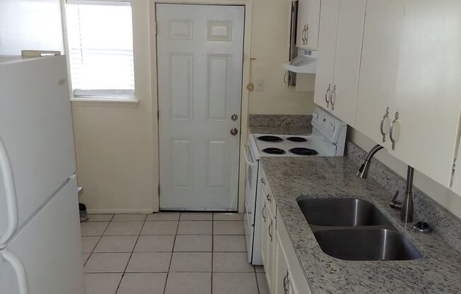 1 bed, 1 bath, 780 sqft, $825, Unit 3008-7