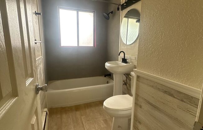 1 bed, 1 bath, 642 sqft, $1,095, Unit 1009-06