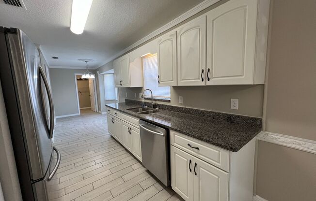 3 beds, 2 baths, $1,599