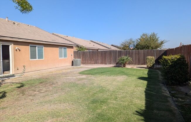 3 beds, 2 baths, $2,600