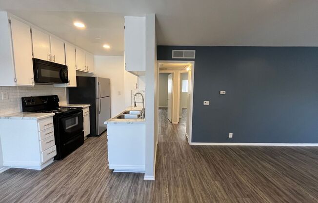 2 beds, 2 baths, 900 sqft, $2,098, Unit 311