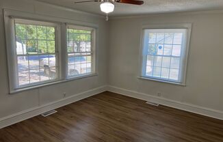 3 beds, 1 bath, $1,595