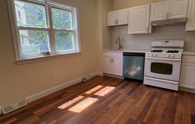 24 Rossmore St.