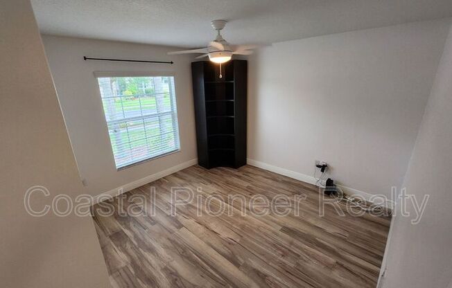 11404 HOLMBRIDGE LN