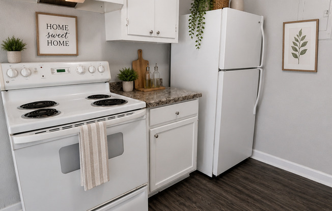 1 bed, 1 bath, 721 sqft, $695, Unit N3