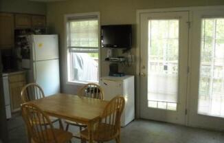 2 beds, 3.5 baths, $1,825