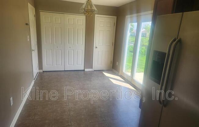 811 DAYBREAK DR