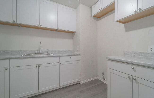 2 beds, 1 bath, $1,195