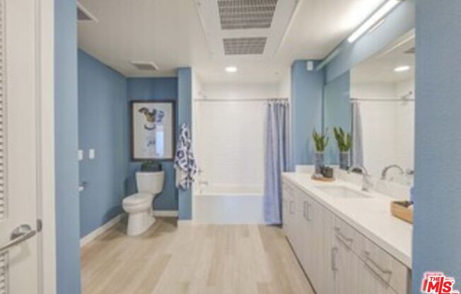 Studio, 1 bath, 460 sqft, $1,712, Unit 1330