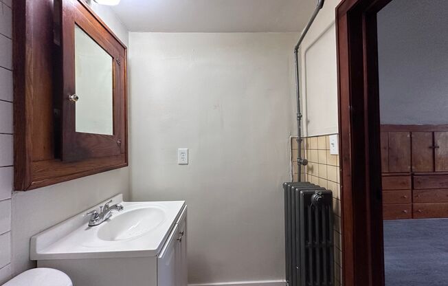 Studio, 1 bath, 500 sqft, $645, Unit Apt. 24