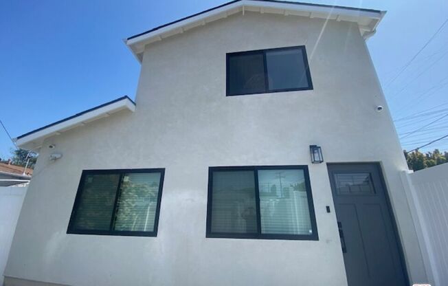 3 beds, 2 baths, 1,197 sqft, $4,200