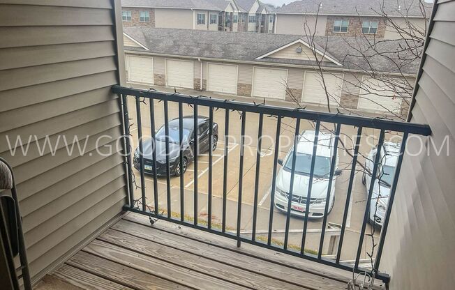 2 beds, 2 baths, $1,295