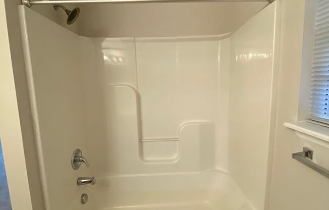 2 beds, 2 baths, 1,131 sqft, $1,425, Unit 2772-6