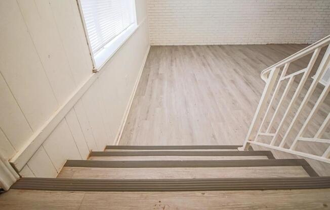 2 beds, 1 bath, $650