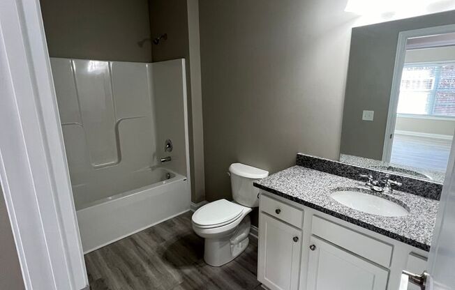 1 bed, 1 bath, 765 sqft, $895, Unit 226 1D