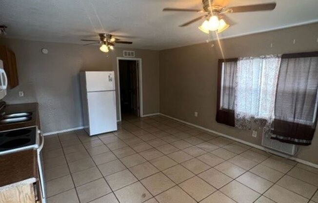 1 bed, 1 bath, $1,150