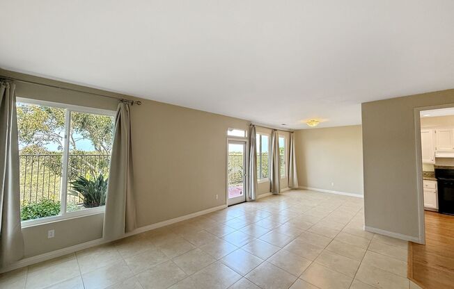Beautiful 3B/2.5BA Home in Sorrento Valley Now Available!