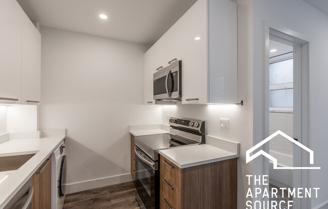 941 W Carmen St #102