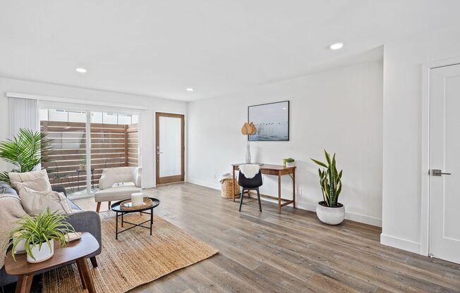 1 bed, 1 bath, 715 sqft, $3,175, Unit 42