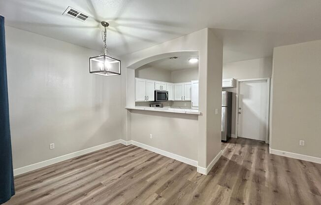 Renovated 3 Bedroom 2.5 Townhouse!