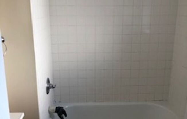 1 bed, 1 bath, 425 sqft, $1,240, Unit C-12