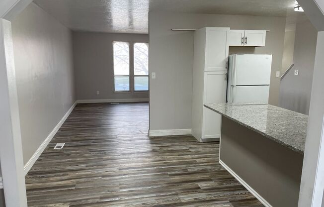 5 Bedroom/2 Bathroom House in Layton