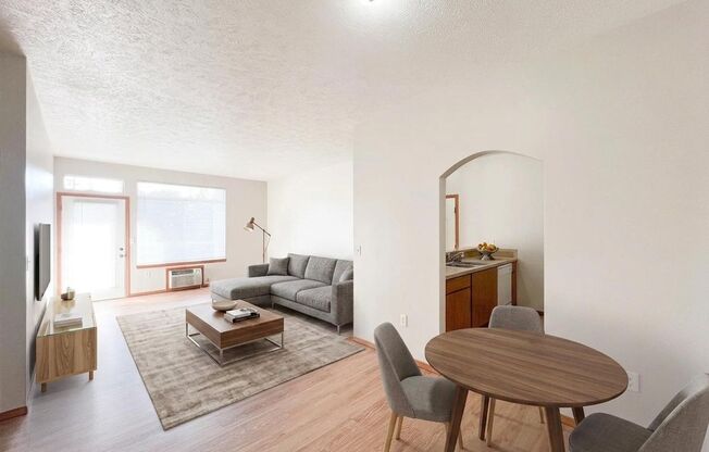 1 bed, 1 bath, 820 sqft, $1,325, Unit 317