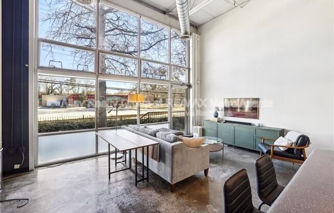 5200 PEACHTREE RD