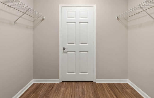 Walk-in Closet