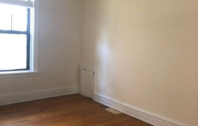 1 bed, 1 bath, $1,100