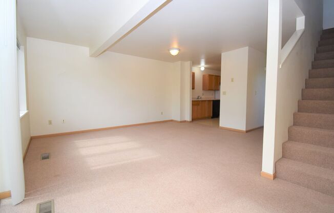 Townhouse-style End unit 3BD, 1.5 BA