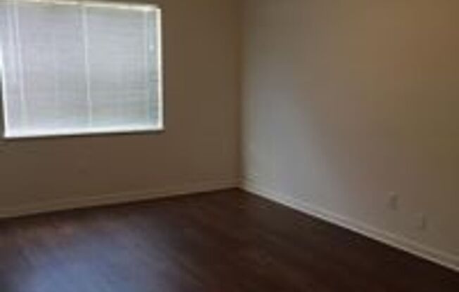 Chateau Orleans Apartments