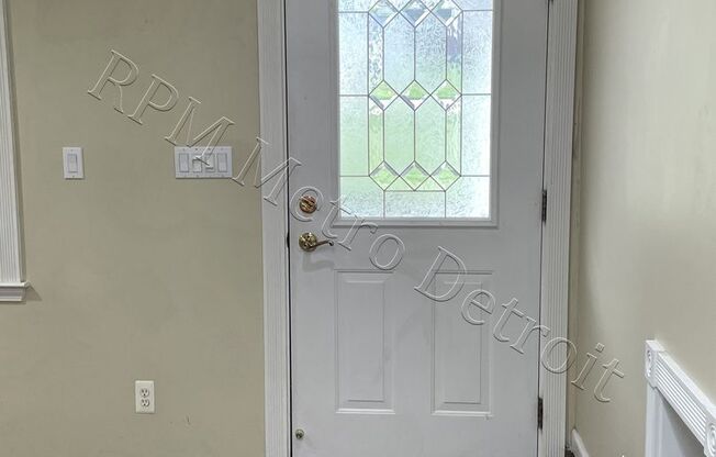 SPACIOUS RANCH in ROCHESTER HILLS