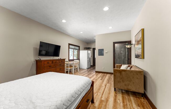 Modern Studio Apartment North Sioux Falls.