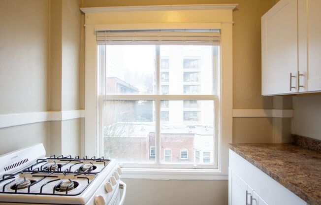 Studio, 1 bath, $1,025, Unit 67