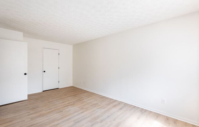 2 beds, 1 bath, 940 sqft, $1,375, Unit 05/01/8565