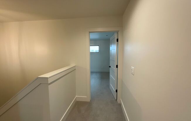 4 beds, 2.5 baths, $3,000, Unit 240 N Cottonwood