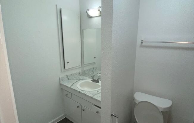 2 beds, 1.5 baths, 949 sqft, $1,450, Unit 277