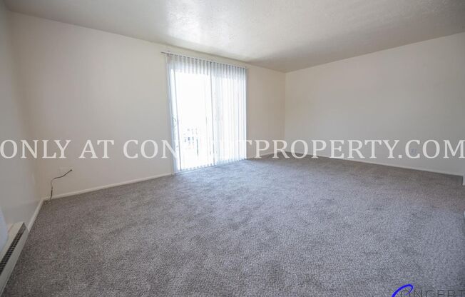 2 beds, 1 bath, 840 sqft, $1,210, Unit 36