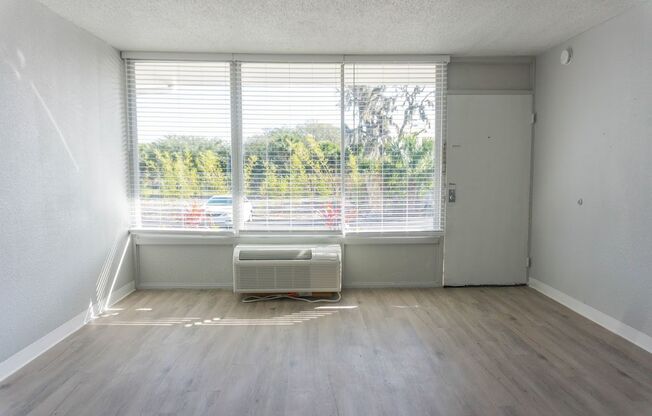 Studio, 1 bath, 500 sqft, $850