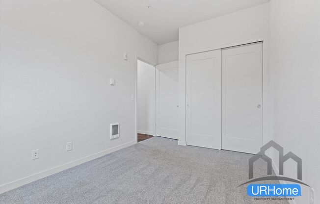 2 beds, 1 bath, 793 sqft, $1,824, Unit 303