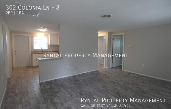 302 COLONIA LN