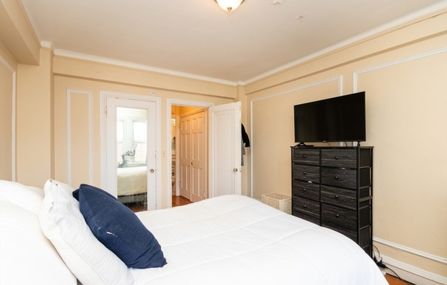 1 bed, 1 bath, 722 sqft, $2,600, Unit 603