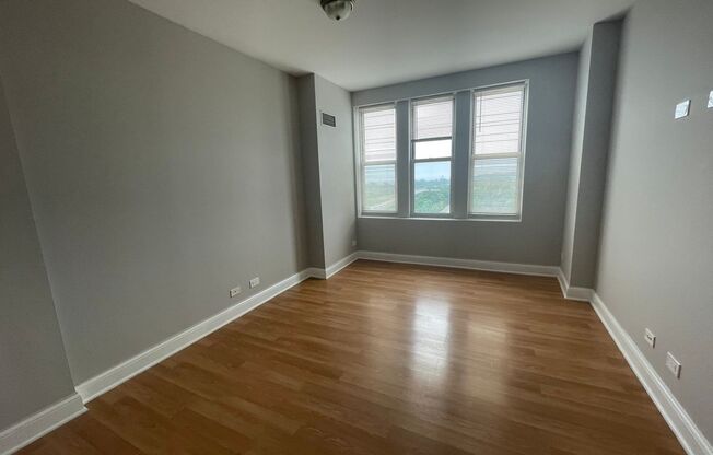 2 beds, 1 bath, 981 sqft, $1,650, Unit 803