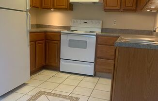 1 bed, 1 bath, 650 sqft, $1,070, Unit 2424GLE-10*