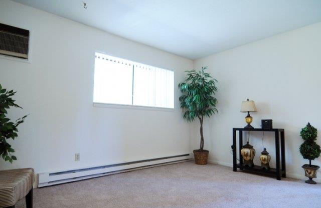 LIVE COUNTRYWAY EAST APARTMENTS