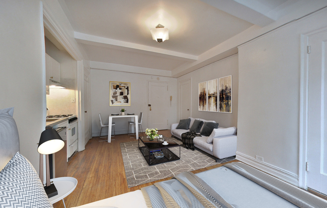 457 West 57 St apt 814