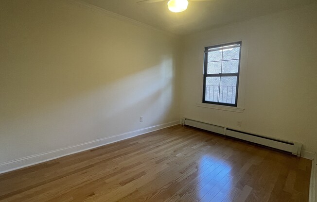 219 COMMONWEALTH AVE