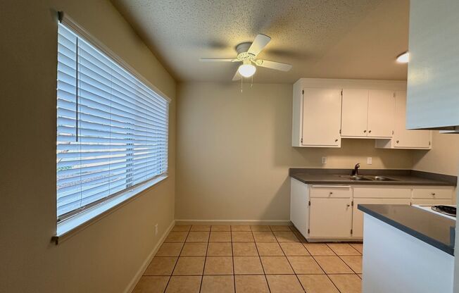 2 beds, 1 bath, 752 sqft, $1,495, Unit CA-25